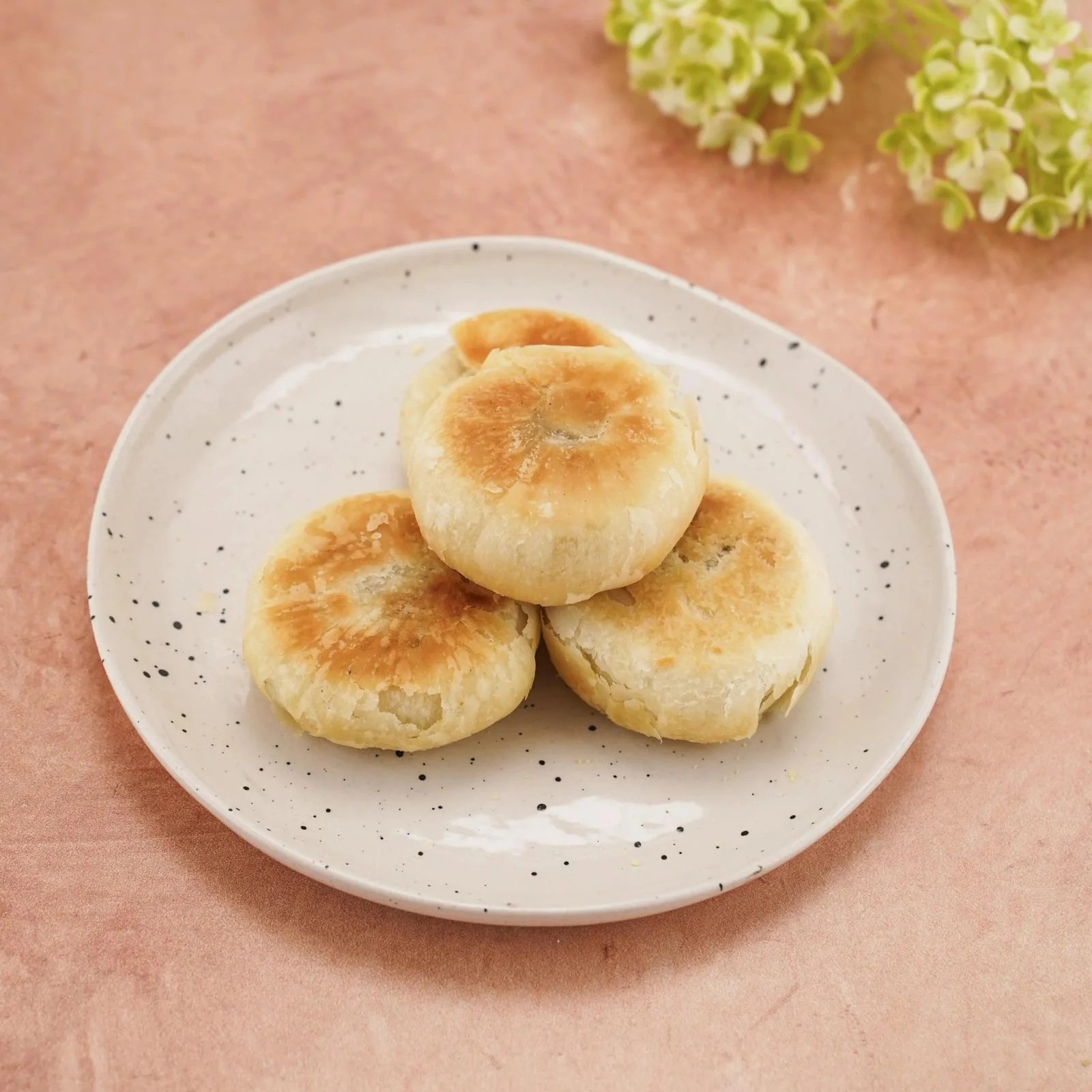 Dao Xiang Cun Golden Su-Style Mooncakes 400g - Image 3